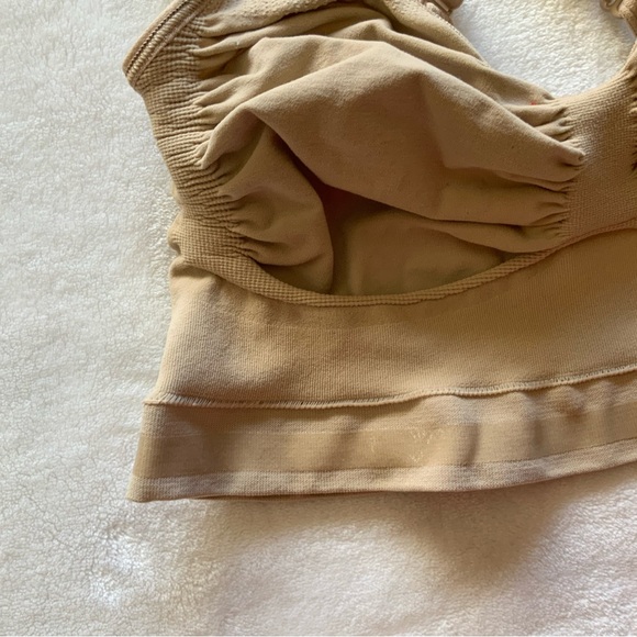 Skims Sculpting Bralette - Picture 8 of 8